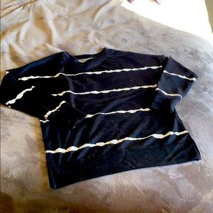 Lightweight sweatshirt